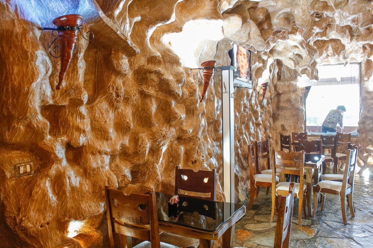 Hotel Shpella Berat Kültér fotó
